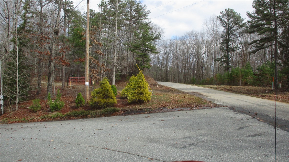 0 Osprey Way, Unit LOT 7 Iva, SC 29655 - Photo 4 of 17 Horseshoe Rd. coming in, 5 minutes to Route 81 in