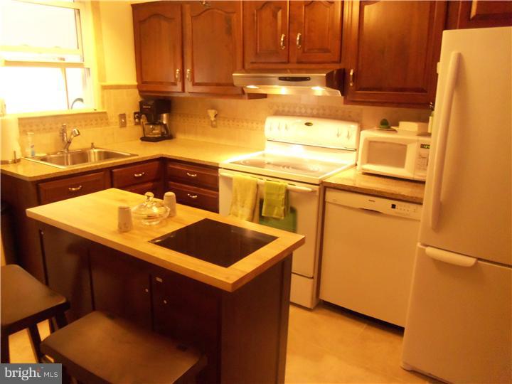 42 Luray Road New Castle, DE 19720 - Photo 8 of 25 Kitchen
