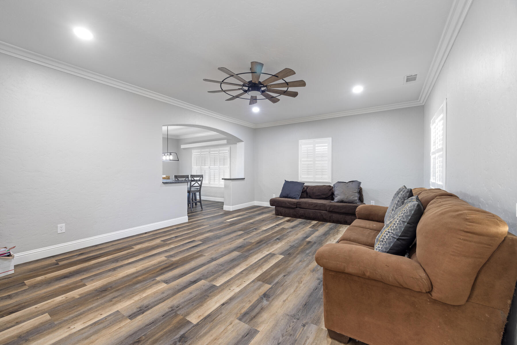 21031 Road 256 Strathmore, CA 93267 - Photo 12 of 55 13 - Livingroom (2)