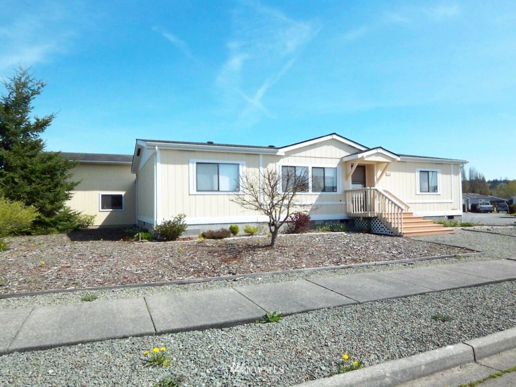 1908 North 32nd Place Mount Vernon, WA 98273 - Photo 2 of 17