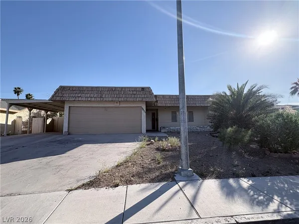 $2,400 | 1575 Cherokee Lane, Las Vegas, NV 89169