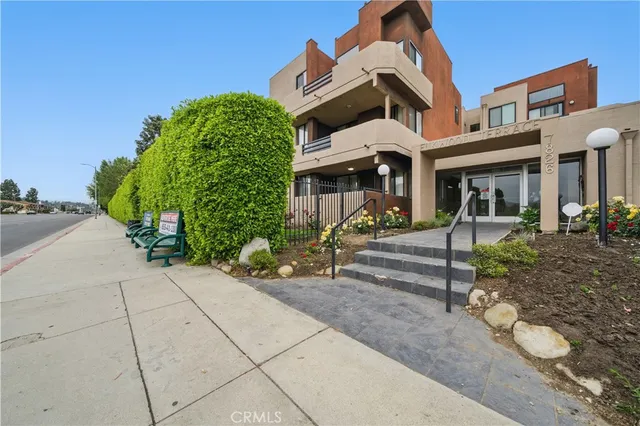$399,900 | 7826 Topanga Canyon Boulevard, Unit 218, Canoga Park, CA 91304