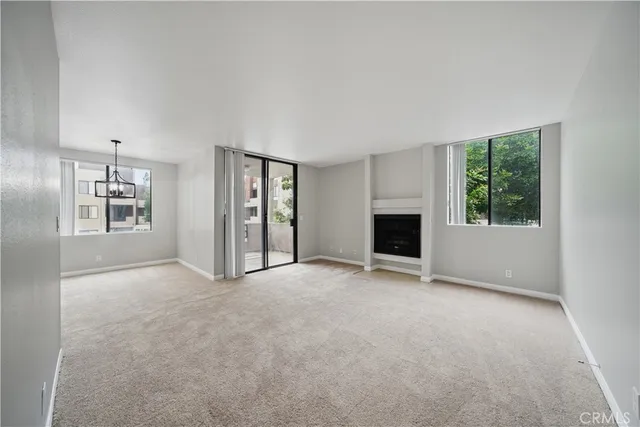 $399,900 | 7826 Topanga Canyon Boulevard, Unit 218, Canoga Park, CA 91304