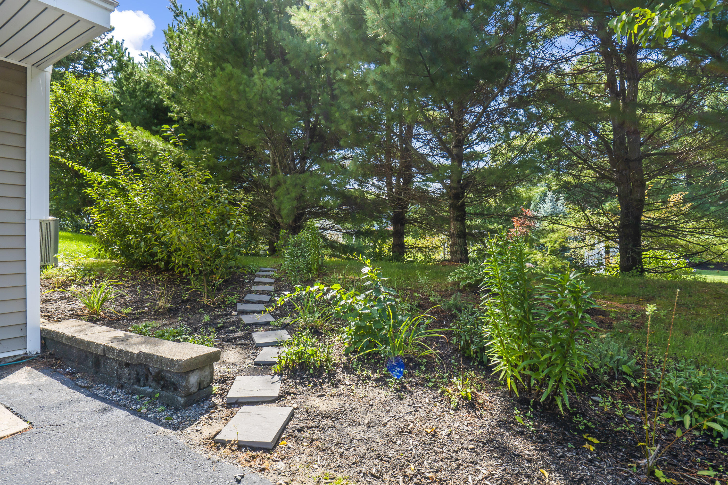 1383 Post Road, Unit 4 Wells, ME 04090 - Photo 48 of 54 Setting