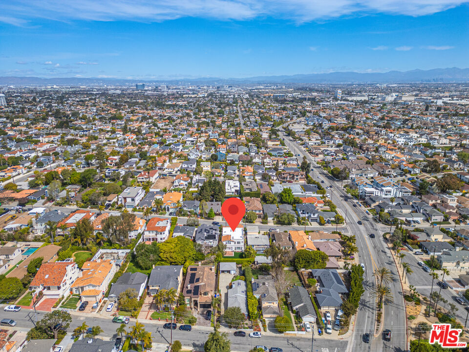 1756 Ruhland Avenue Manhattan Beach, CA 90266 - Photo 25 of 25 an aerial view of multiple house