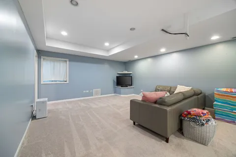 $749,000 | 1443 Sunflower Court, Grayslake, IL 60030