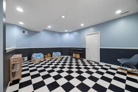 $749,000 | 1443 Sunflower Court, Grayslake, IL 60030