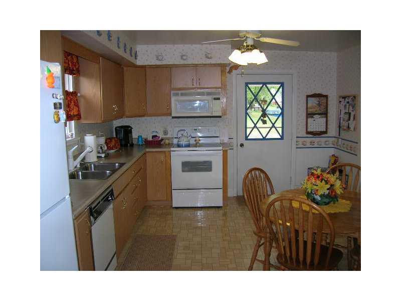 191 Penn Manor Road Irwin, PA 15642 - Photo 4 of 17 Kitchen. Eat In Kitchen