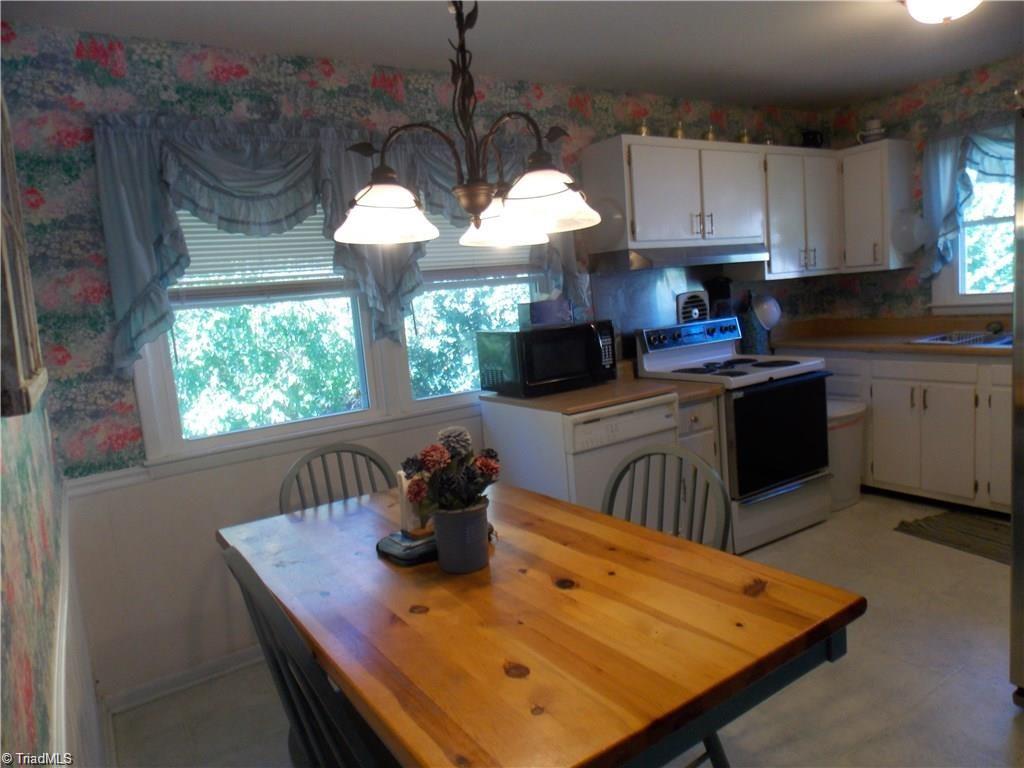 4310 Halifax Road Greensboro, NC 27407 - Photo 7 of 11