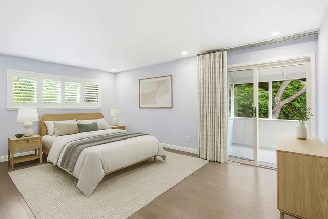 $11,000 | 2010 Santa Cruz Avenue, Menlo Park, CA 94025