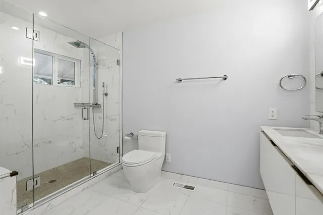 $11,000 | 2010 Santa Cruz Avenue, Menlo Park, CA 94025