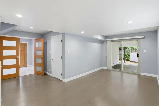 $11,000 | 2010 Santa Cruz Avenue, Menlo Park, CA 94025