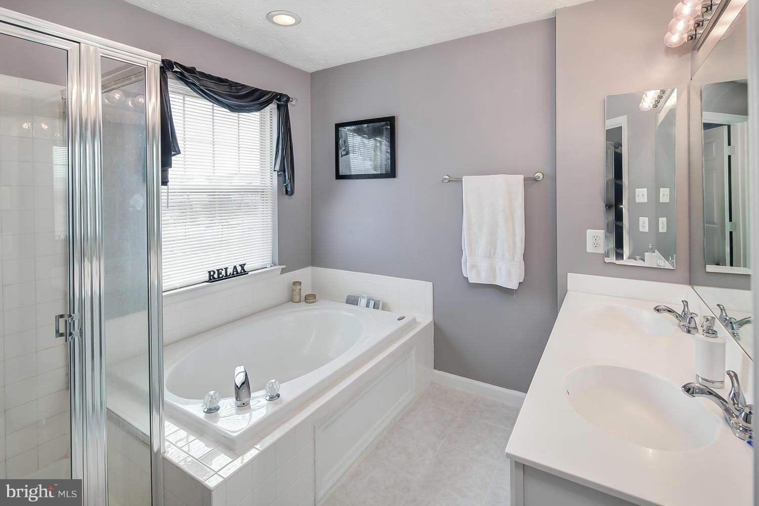9801 Finsbury Road Baltimore, MD 21237 - Photo 17 of 30 Bath (Master)