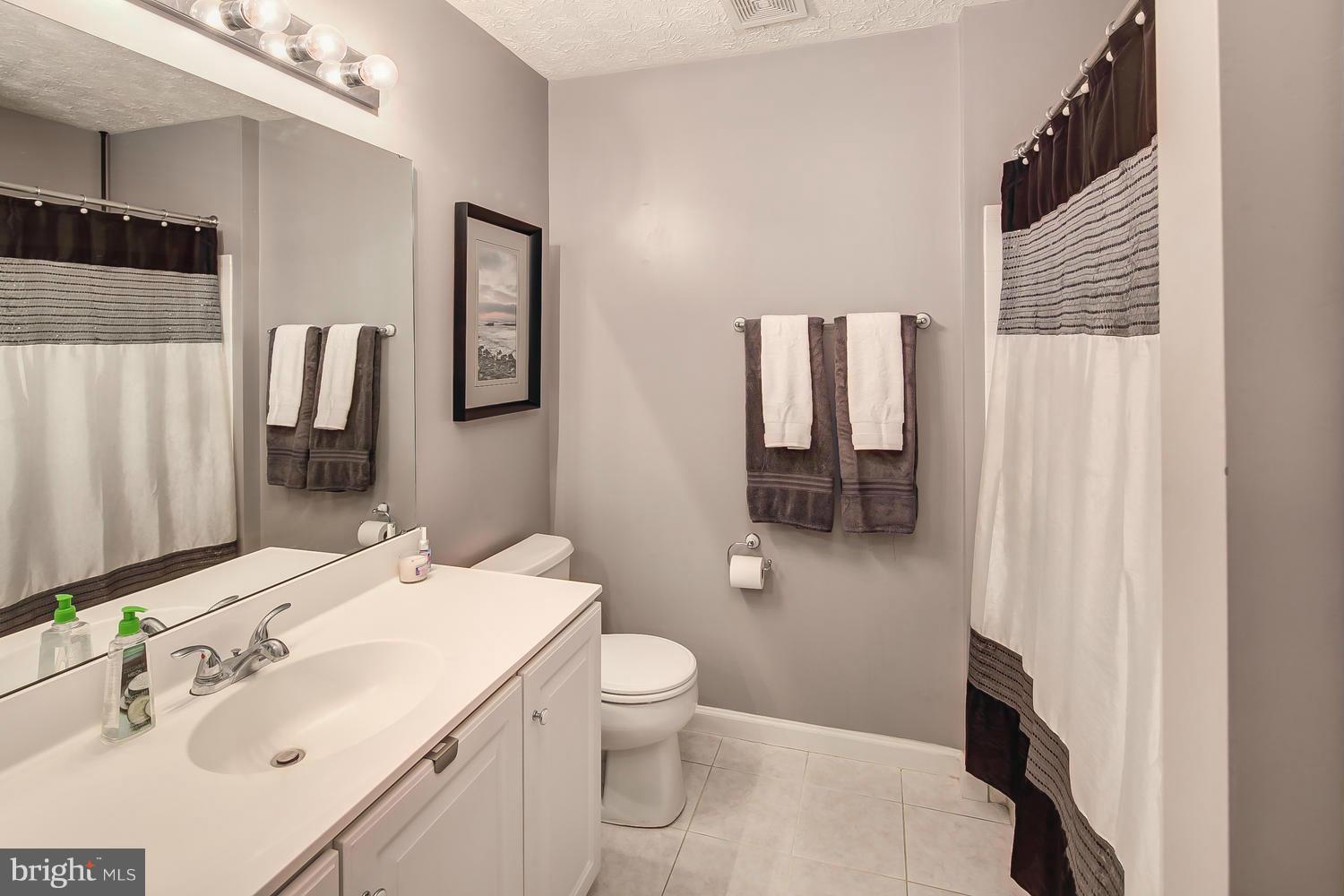 9801 Finsbury Road Baltimore, MD 21237 - Photo 20 of 30 Bath
