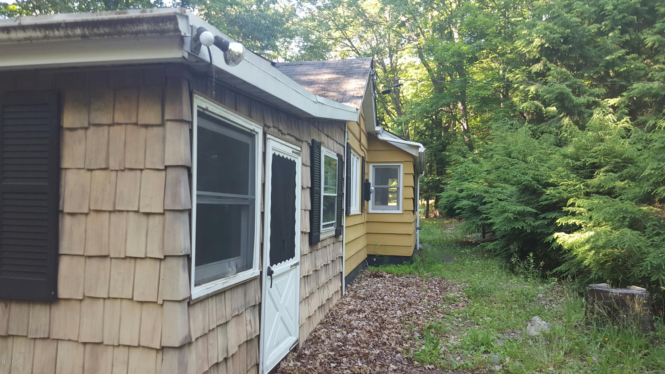 197 Silver Lake Road Dingmans Ferry, PA 18328 - Photo 2 of 19