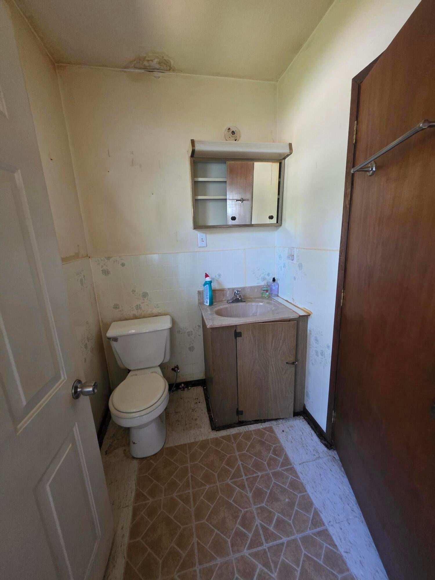 9077 Artesia Beach Road St. Helen, MI 48656 - Photo 26 of 47 1/2 BATH