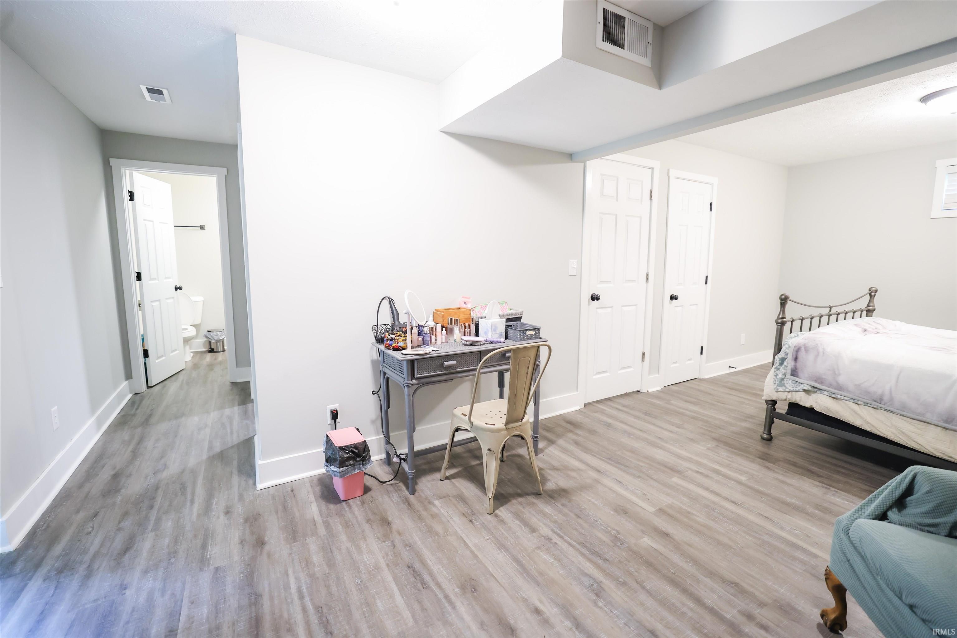 6529 North Viking Ridge Road Bloomington, IN 47408 - Photo 15 of 32 Gallery Image 15