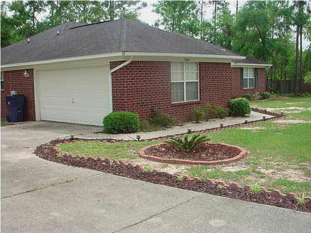 5808 Pebble Ridge Drive Milton, FL 32583 - Photo 2 of 17 Gallery Image 2