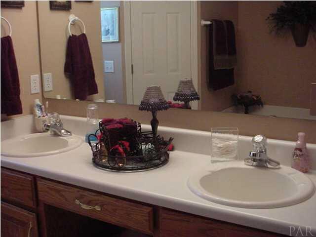 5808 Pebble Ridge Drive Milton, FL 32583 - Photo 9 of 17 Gallery Image 9