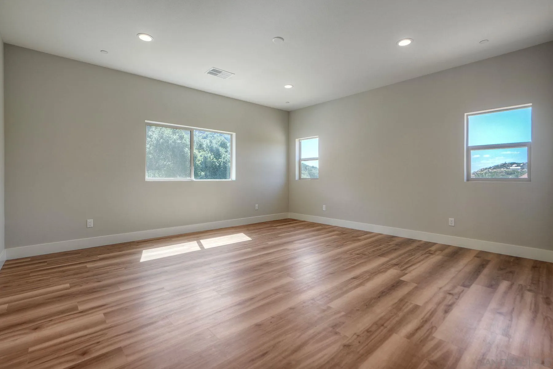 12252 Via Ruscello Lakeside, CA 92040 - Photo 5 of 30