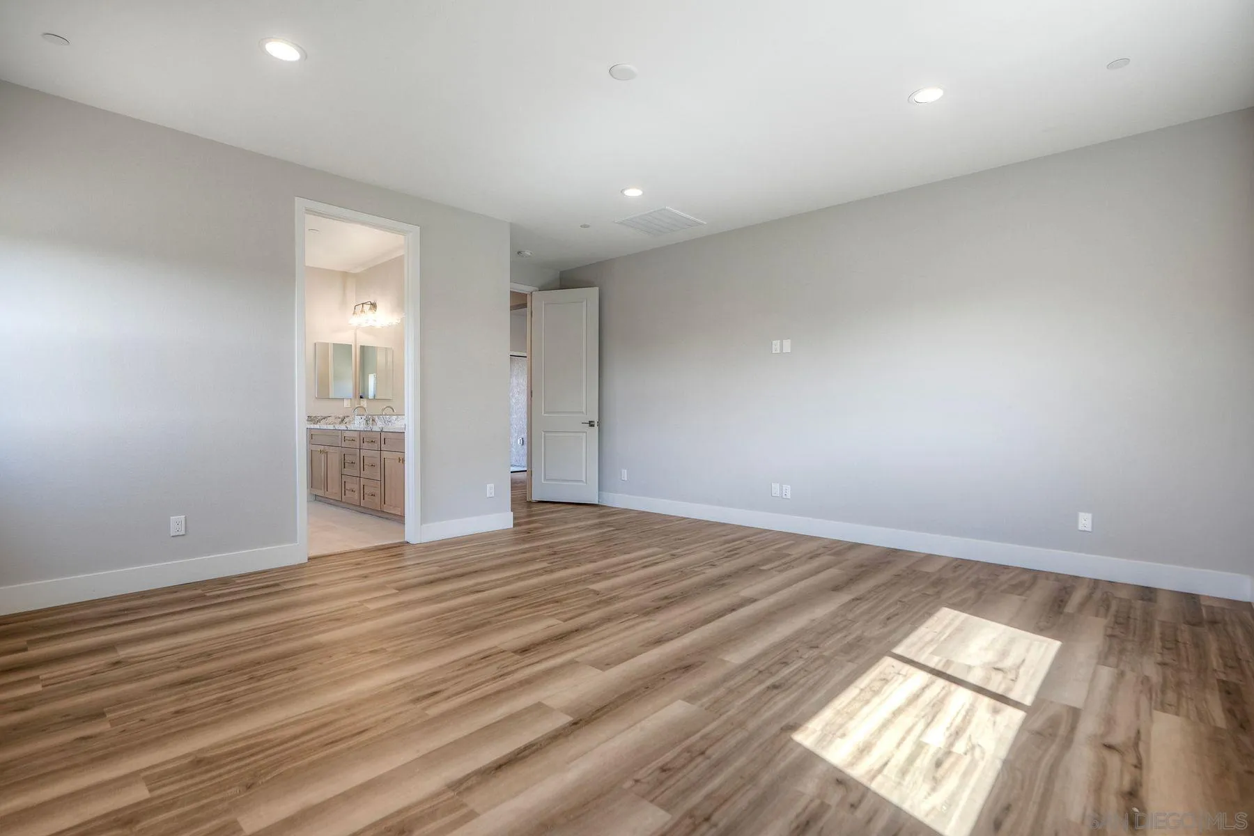 12252 Via Ruscello Lakeside, CA 92040 - Photo 6 of 30