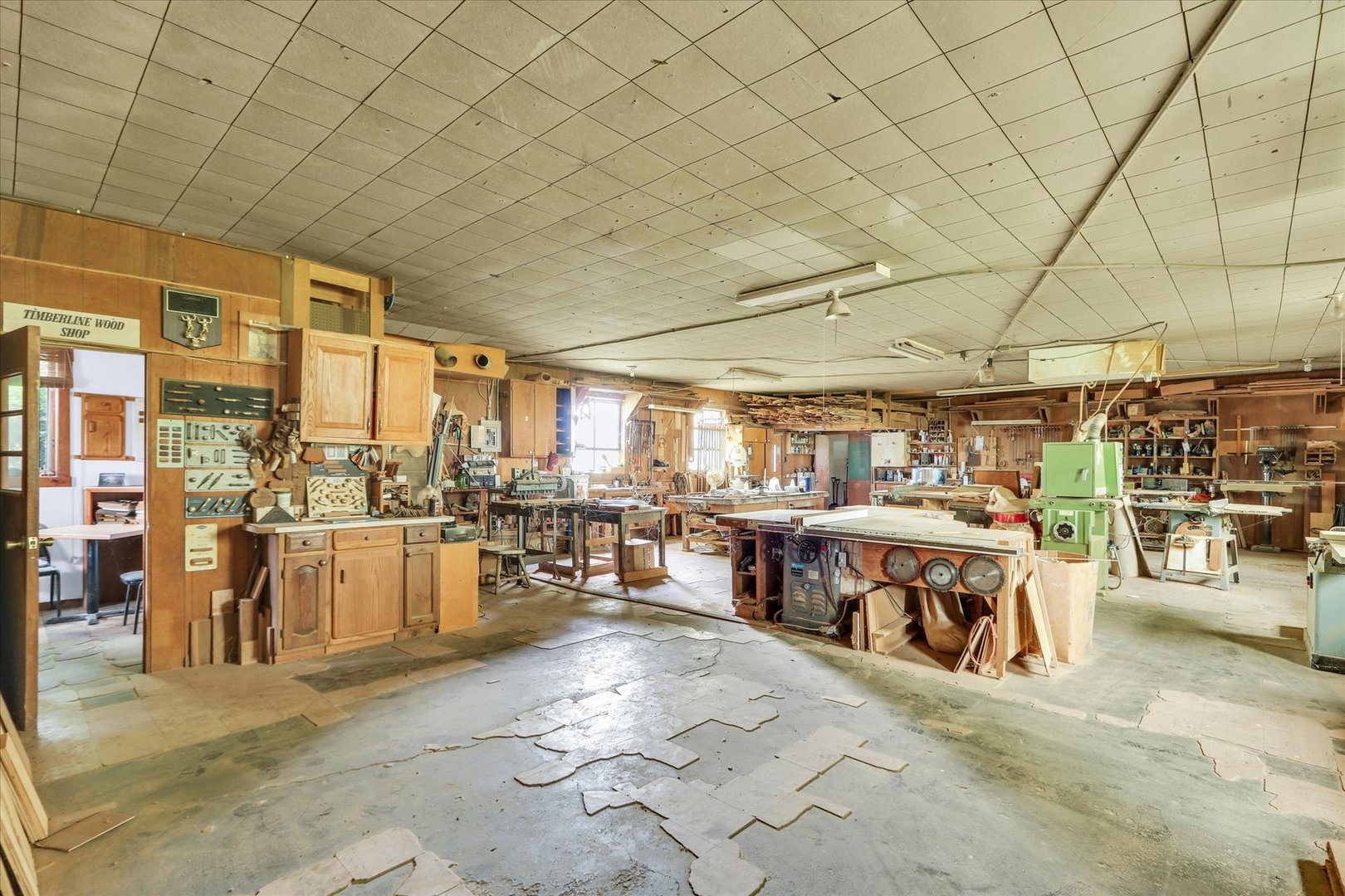 4904 North Cunningham Avenue Urbana, IL 61802 - Photo 5 of 15 a view of a patio with dining table and chairs