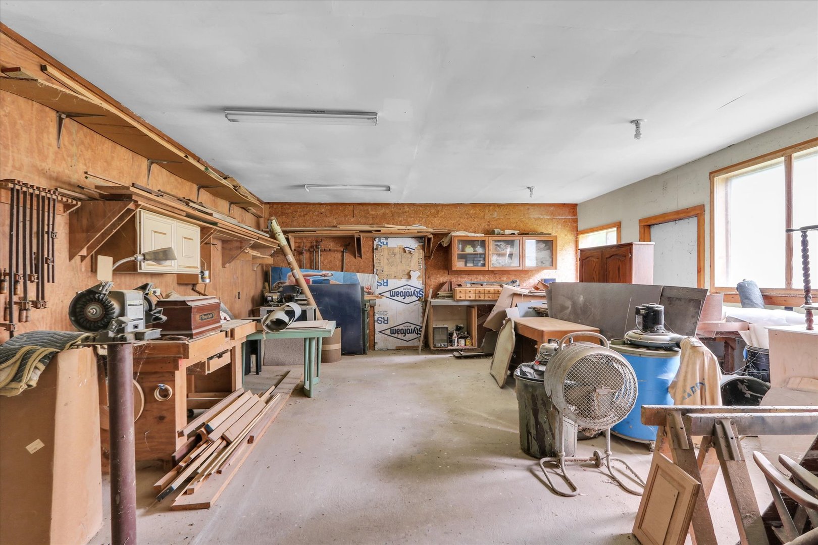 4904 North Cunningham Avenue Urbana, IL 61802 - Photo 10 of 15 a view of a room with gym equipment