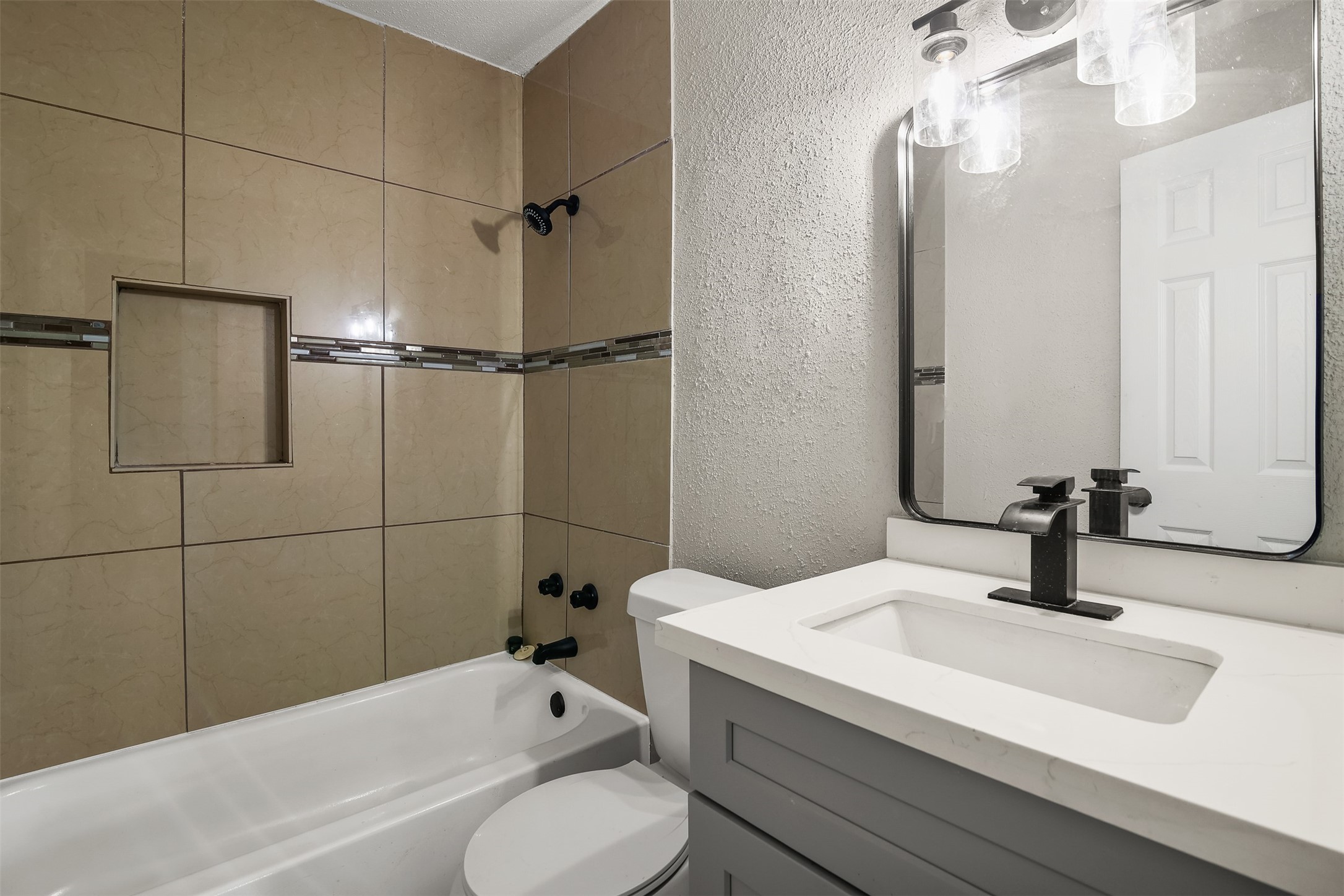 4755 Wilmington Street, Unit 6 Houston, TX 77033 - Photo 19 of 27 Gallery Image 19