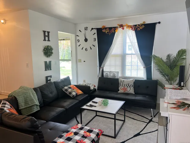 $244,900 | 11 Nob Hill Circle, Unit 11, Bridgeport, CT 06610