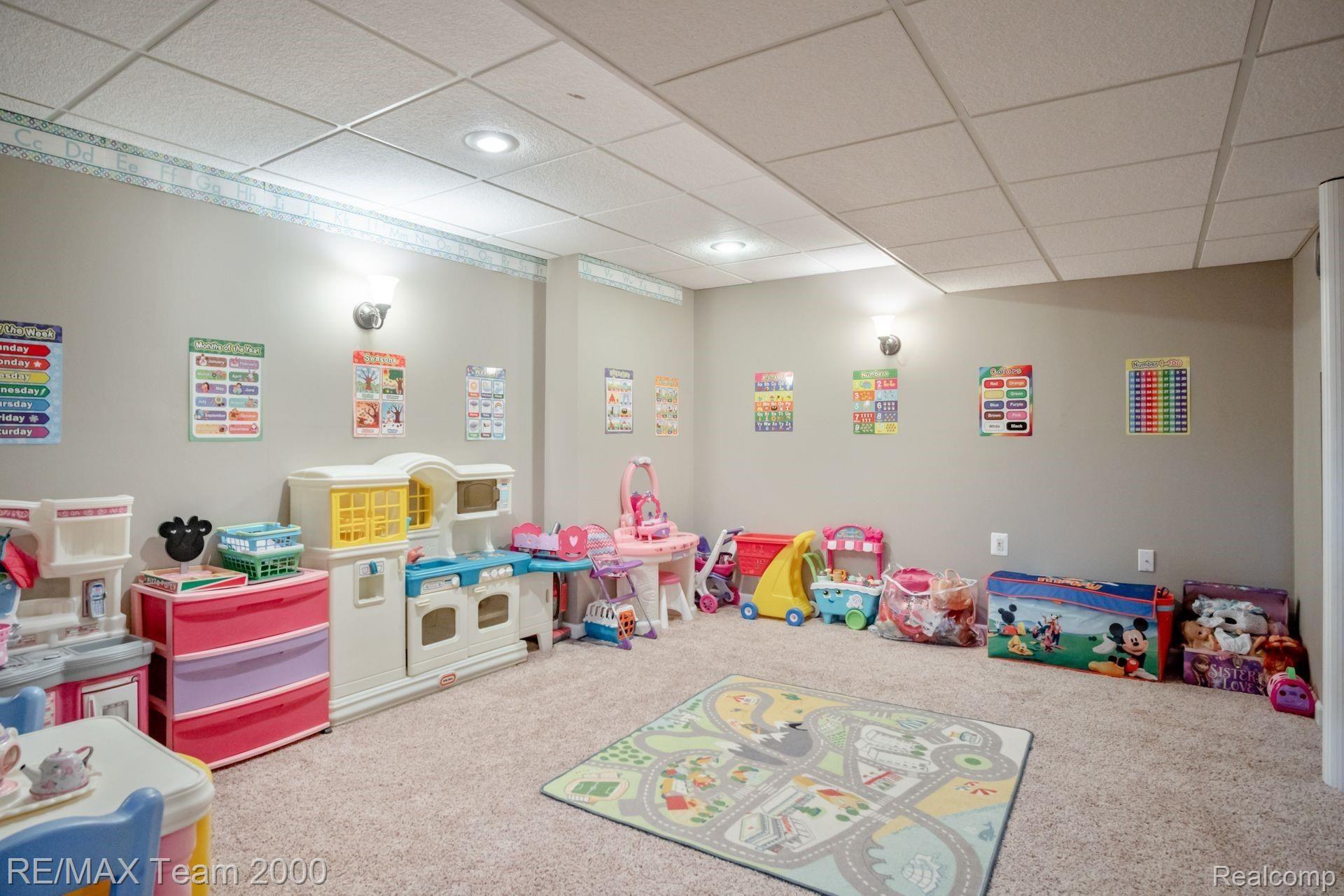 483 Pleasant Ridge Drive Canton, MI 48188 - Photo 25 of 28 25.jpg