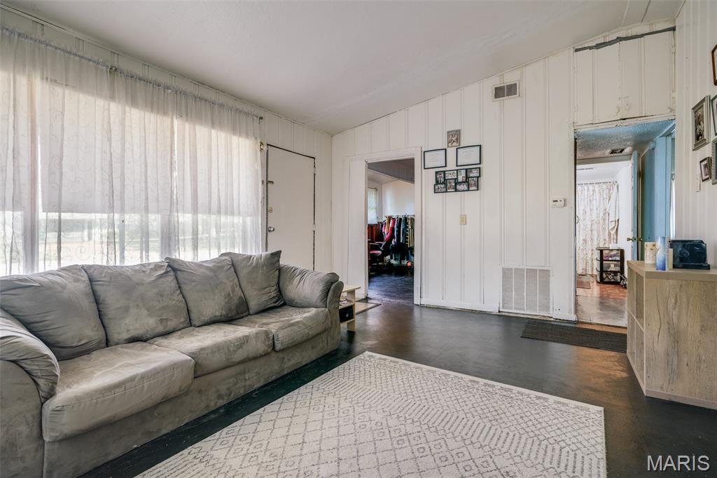 1302 St Raphael Drive East St. Louis, IL 62206 - Photo 8 of 24