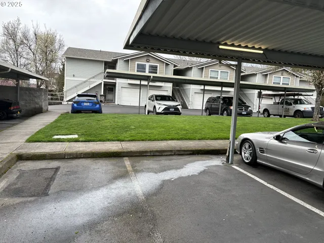 $243,000 | 15072 Northwest Central Drive, Unit 406, Portland, OR 97229