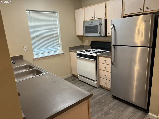 $243,000 | 15072 Northwest Central Drive, Unit 406, Portland, OR 97229