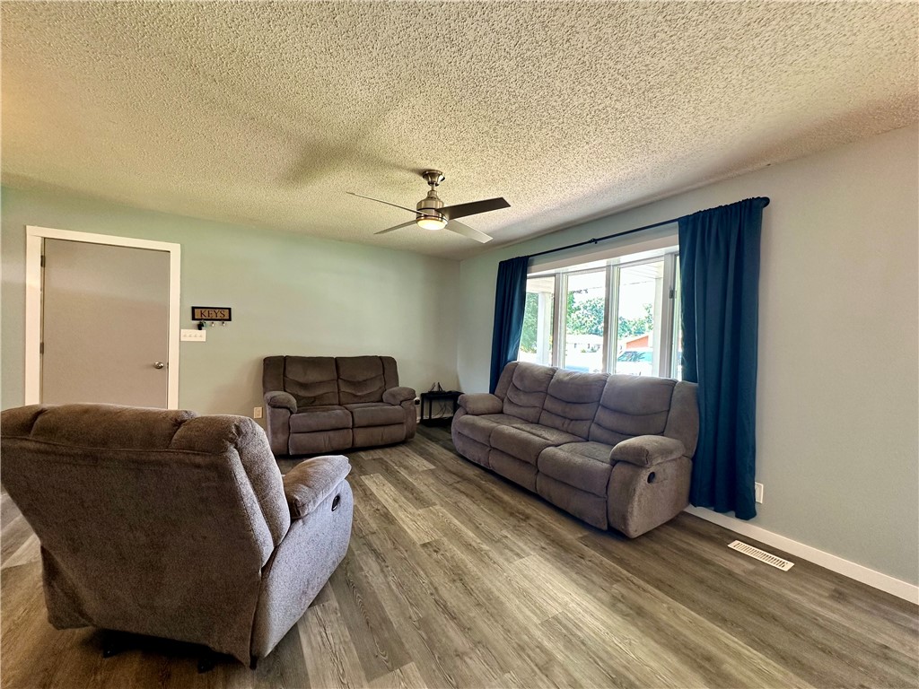 573 West 7th Street Neoga, IL 62447 - Photo 7 of 20