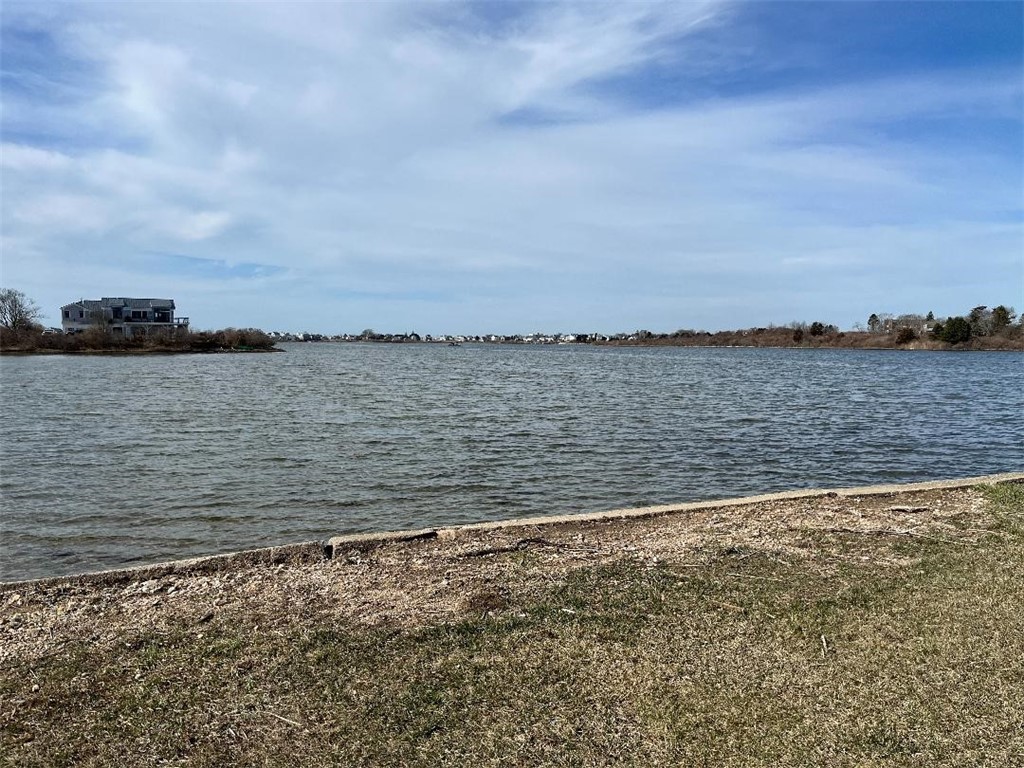 691 Succotash Road South Kingstown, RI 02879 - Photo 4 of 4