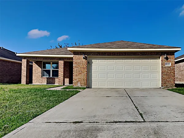 $1,725 | 18019 Kinsale Valley Lane, Houston, TX 77060