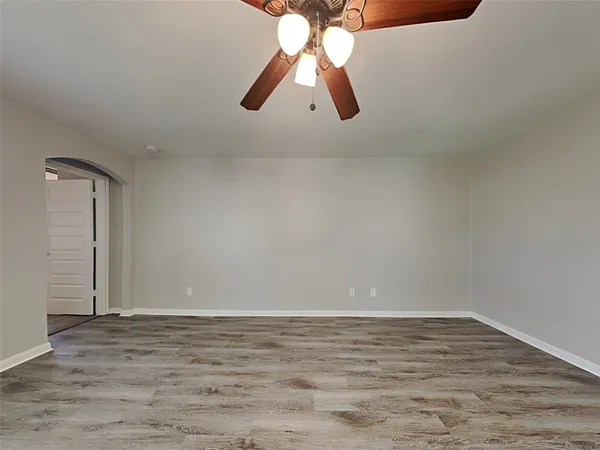 $1,725 | 18019 Kinsale Valley Lane, Houston, TX 77060