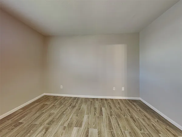 $1,725 | 18019 Kinsale Valley Lane, Houston, TX 77060