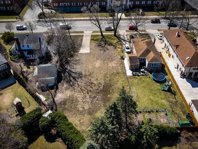 $470,000 | 445 North Northwest Highway, Park Ridge, IL 60068