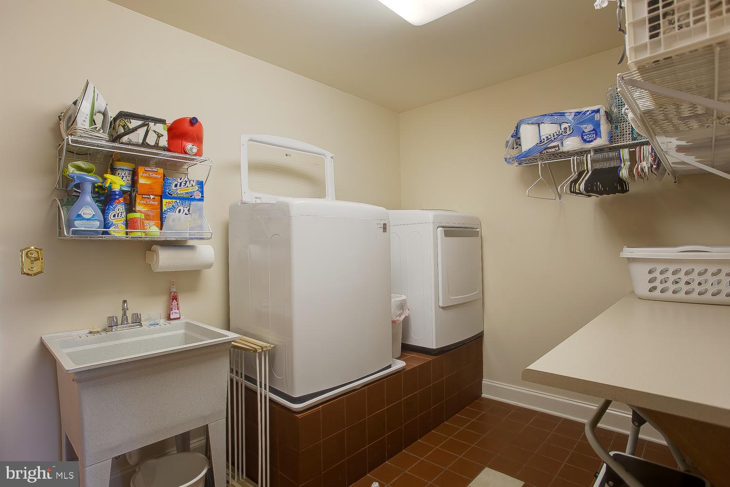 6559 Windmere Road Harrisburg, PA 17111 - Photo 27 of 38 Roomy laundry room