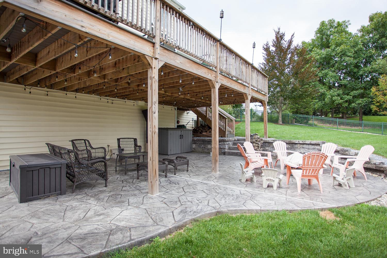 6559 Windmere Road Harrisburg, PA 17111 - Photo 30 of 38 Plenty of entertaining space!