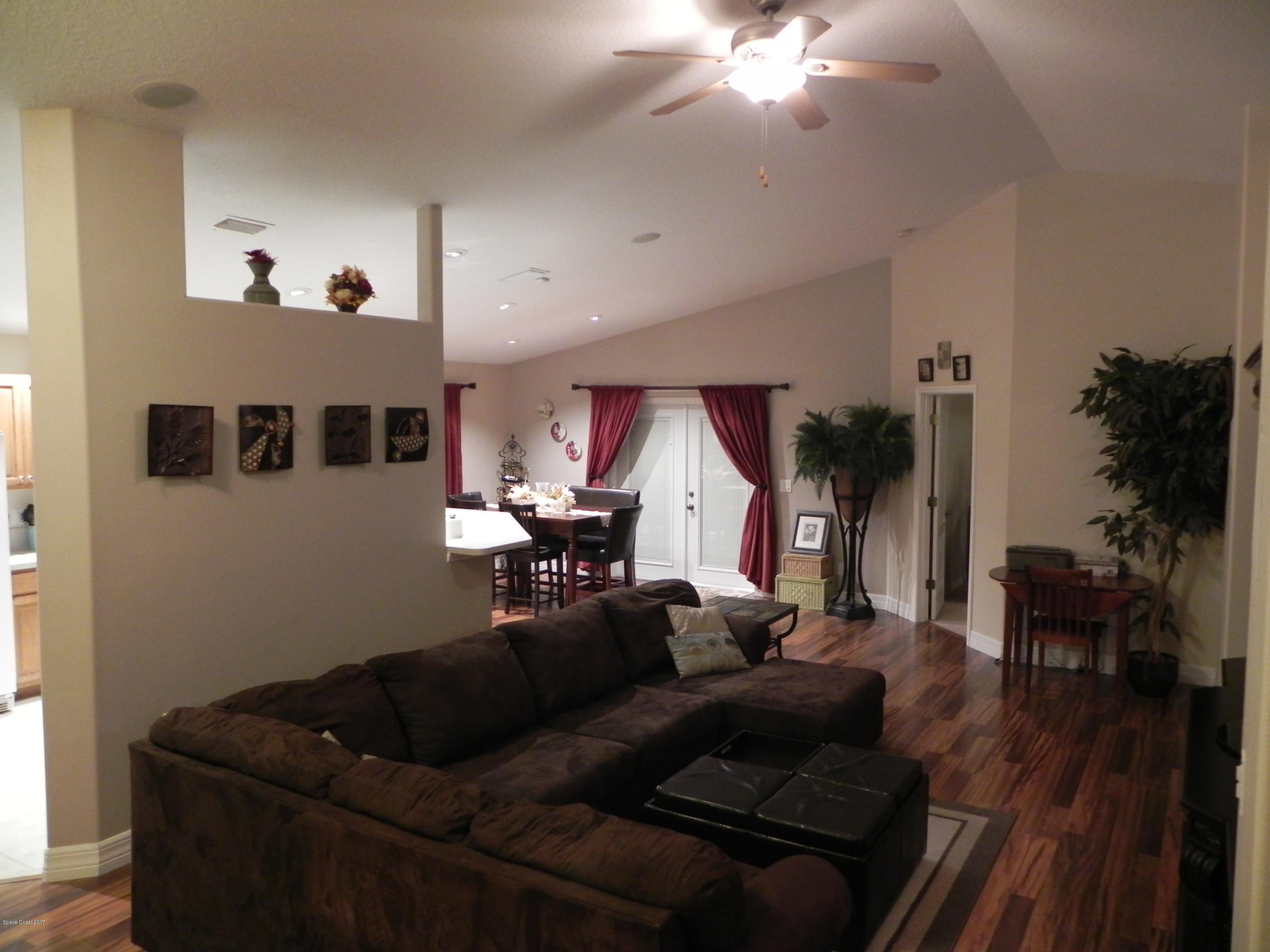 249 Northwest Valencia Road Melbourne, FL 32904 - Photo 11 of 26 DSCN2522
