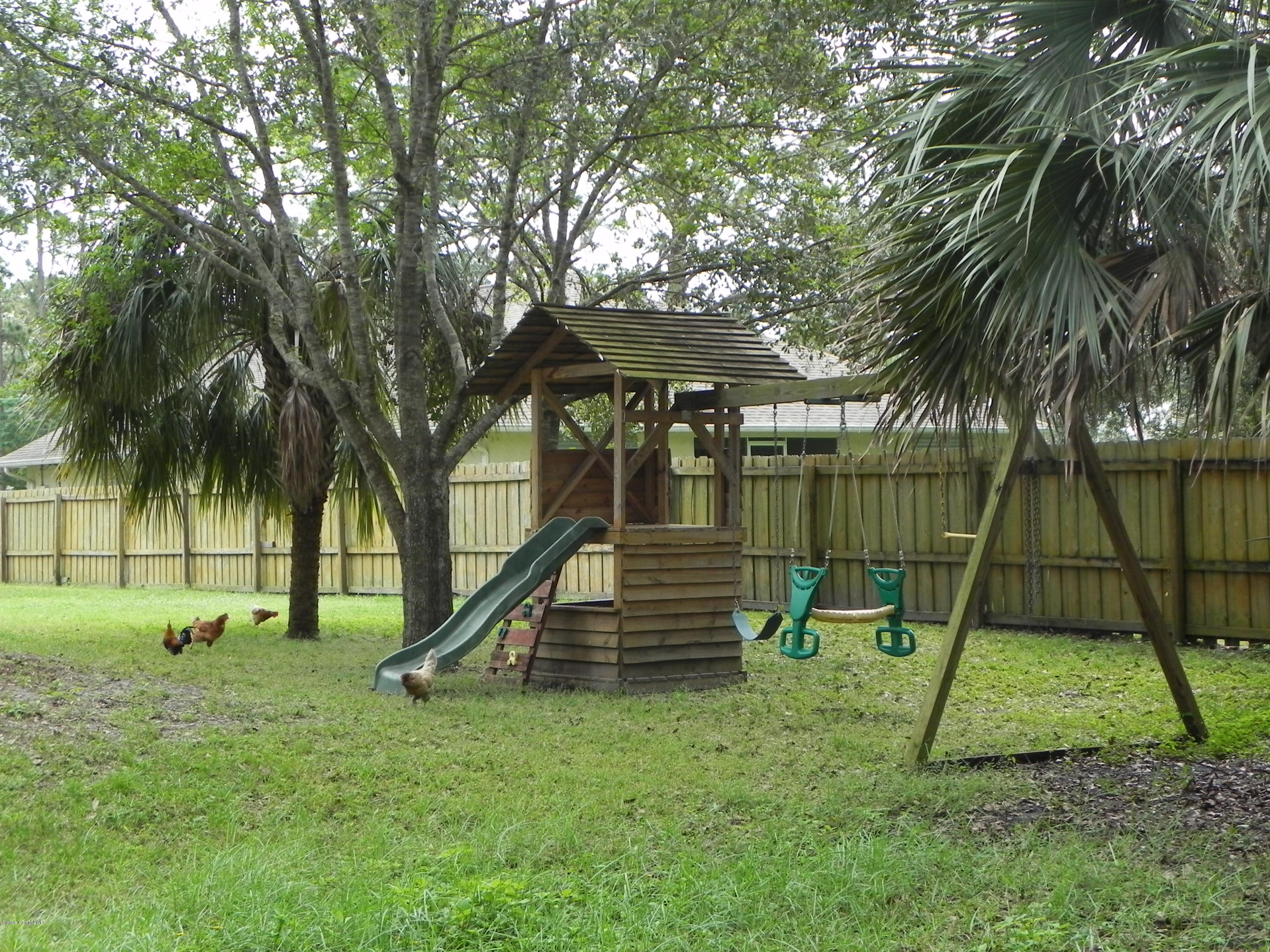 249 Northwest Valencia Road Melbourne, FL 32904 - Photo 5 of 26 DSCN2563