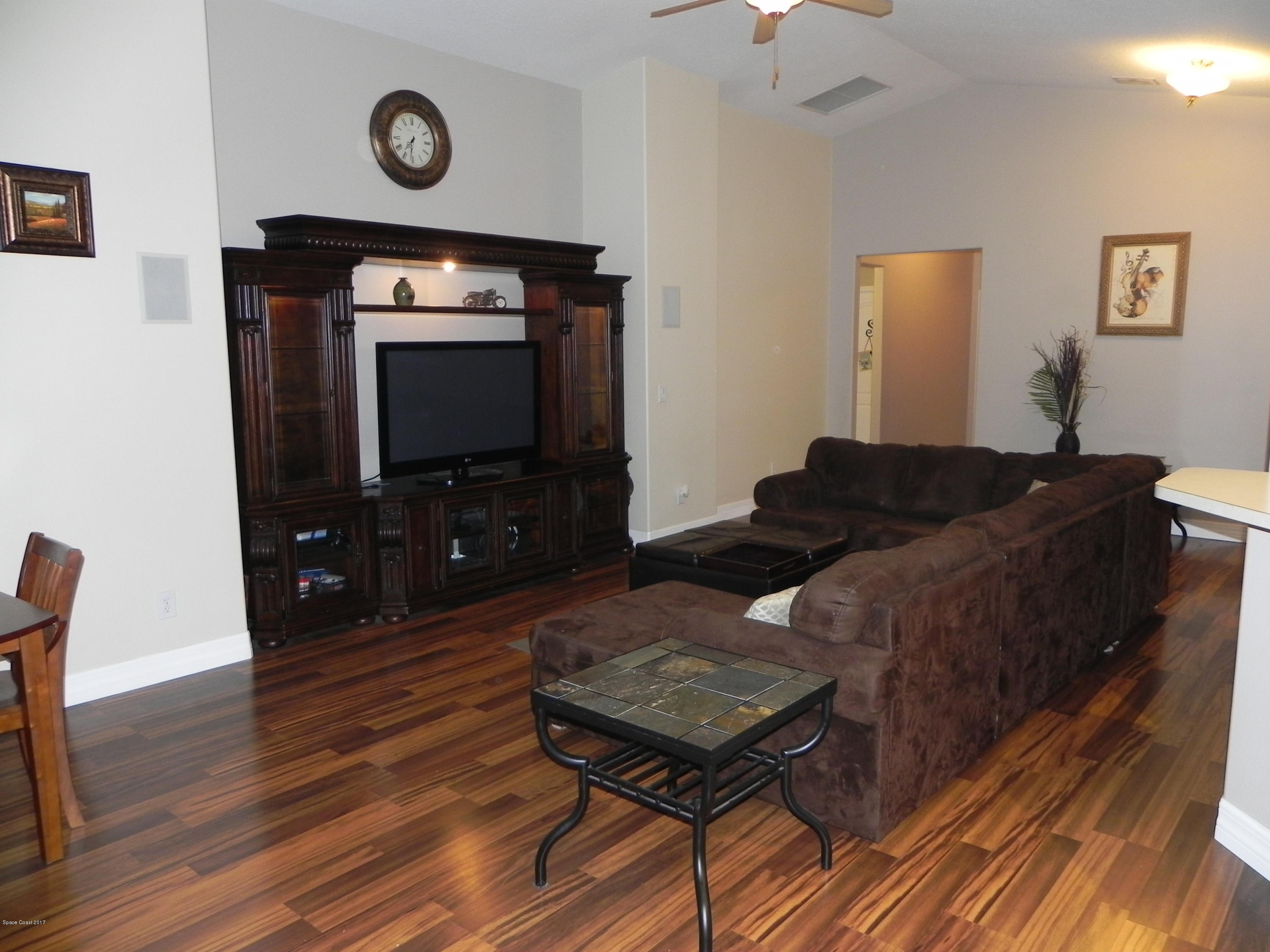 249 Northwest Valencia Road Melbourne, FL 32904 - Photo 6 of 26 DSCN2501