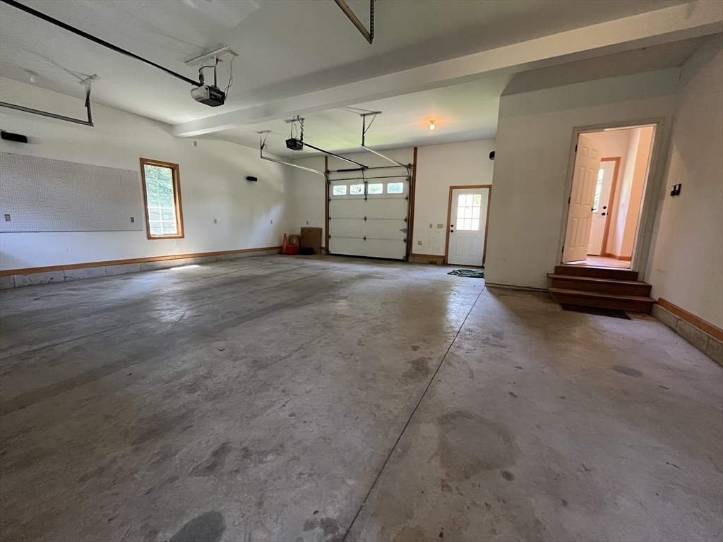 20 Gaspee Street Chicopee, MA 01013 - Photo 24 of 30