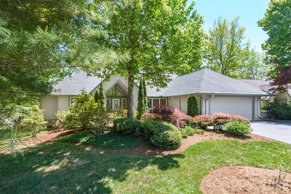 $585,000 | 133 Forest View Drive, Flat Rock, NC 28731