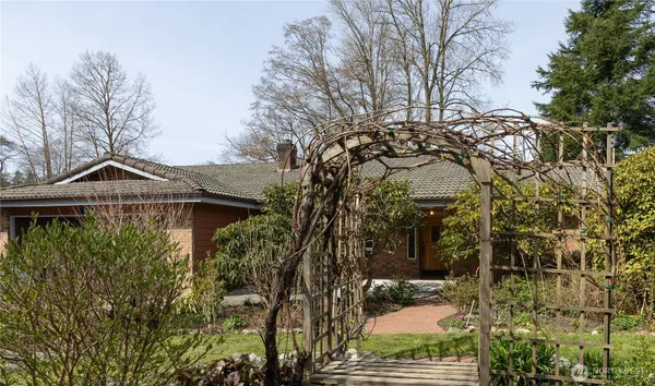 $590,000 | 7134 Steelhead Lane, Burlington, WA 98233