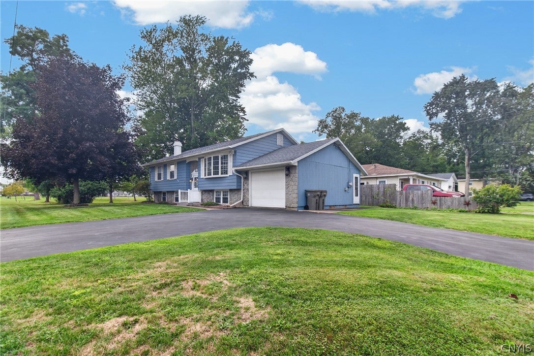 319 Frederick Street Rome, NY 13440 - Photo 3 of 40 Gallery Image 3