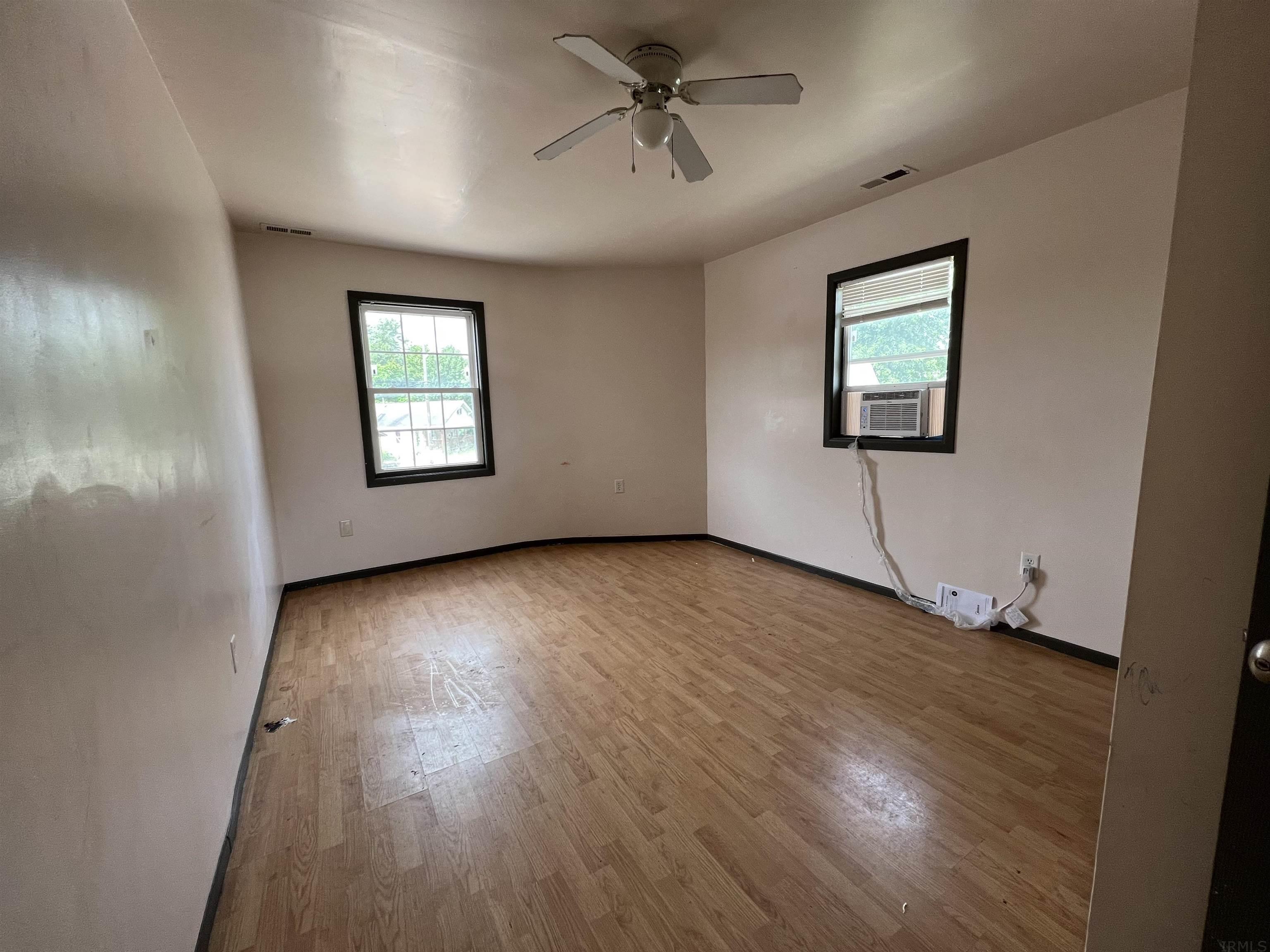 1701 4th Street Bedford, IN 47421 - Photo 16 of 21