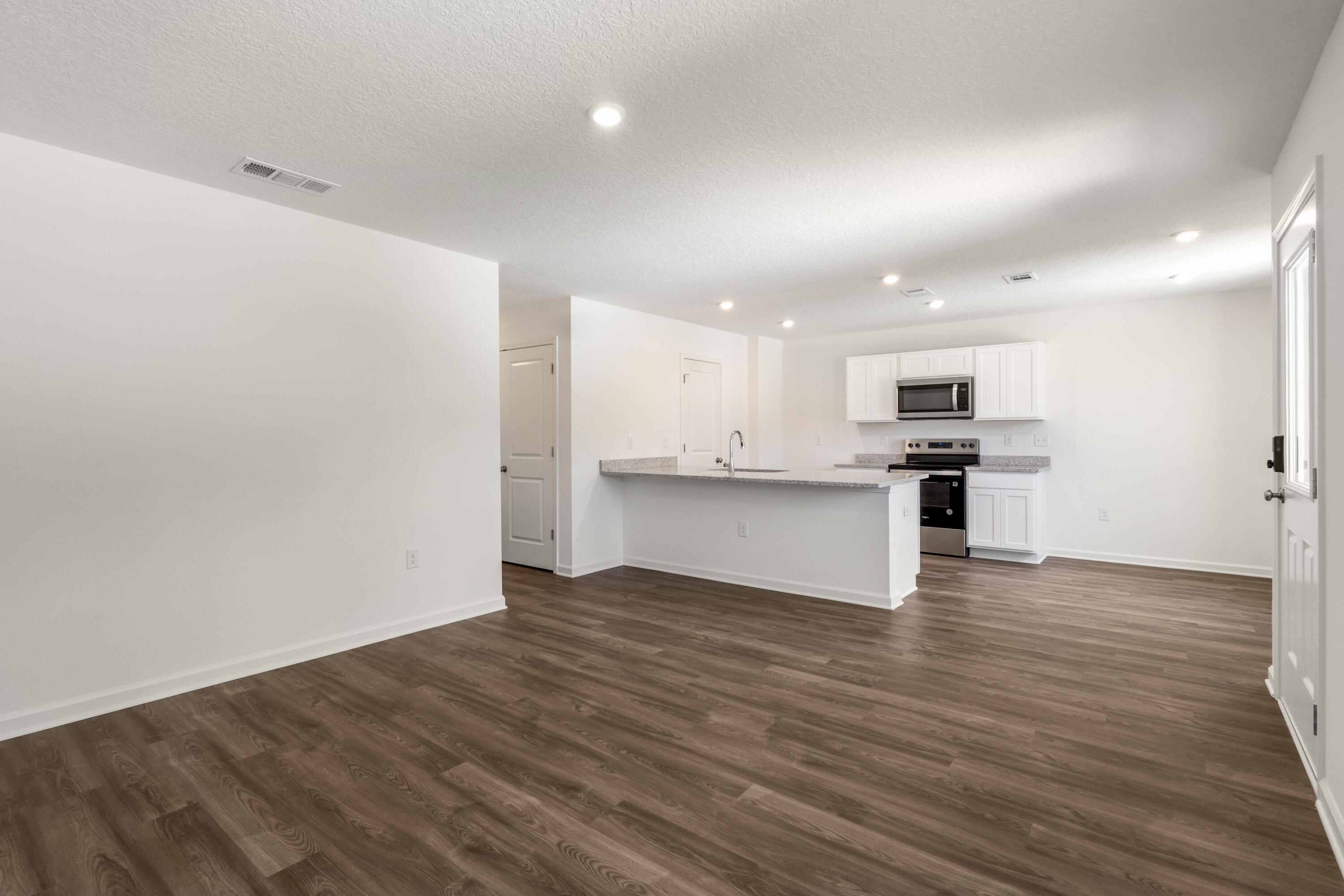 111 Girl Scout Road DeFuniak Springs, FL 32433 - Photo 6 of 13 Lanier Interior 4